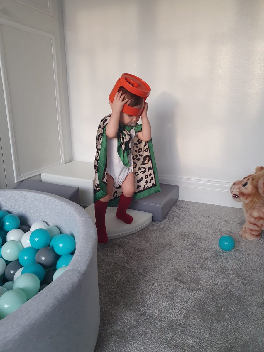 Amanda_Mackie's tweet photo. @CogsEducation  "Captain No-Pants" in full flight 💪👨‍👦🌍😎 #superhero #tinyminds #allinthistogether #COVIDー19 #cogseducation @Jay_Griffo https://t.co/TtNmIauwfZ