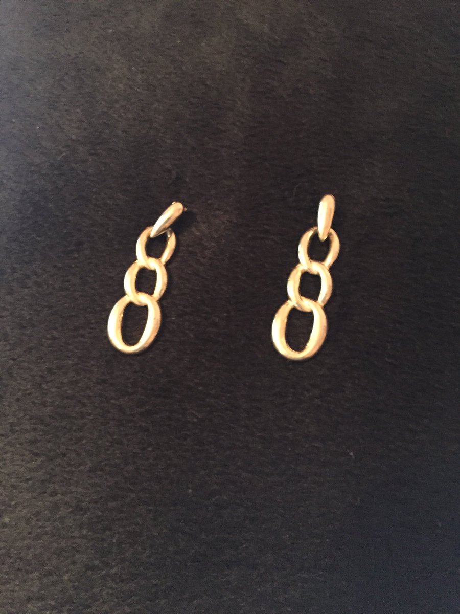 chain earrings- $7