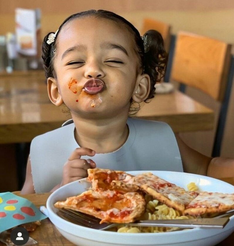 CutiePerfection's tweet photo. #UltimateLoveNG can I say pls 
Cameroon pepper  yes pls 🤣🤣🤣🤣why is not not hurting me🤣🤣🤣🤣can I get more waara #doublechris #vanguardnews #COVID19 #CoronavirusInSA #staysafe #StayHome https://t.co/aKMw4W1Vqo
