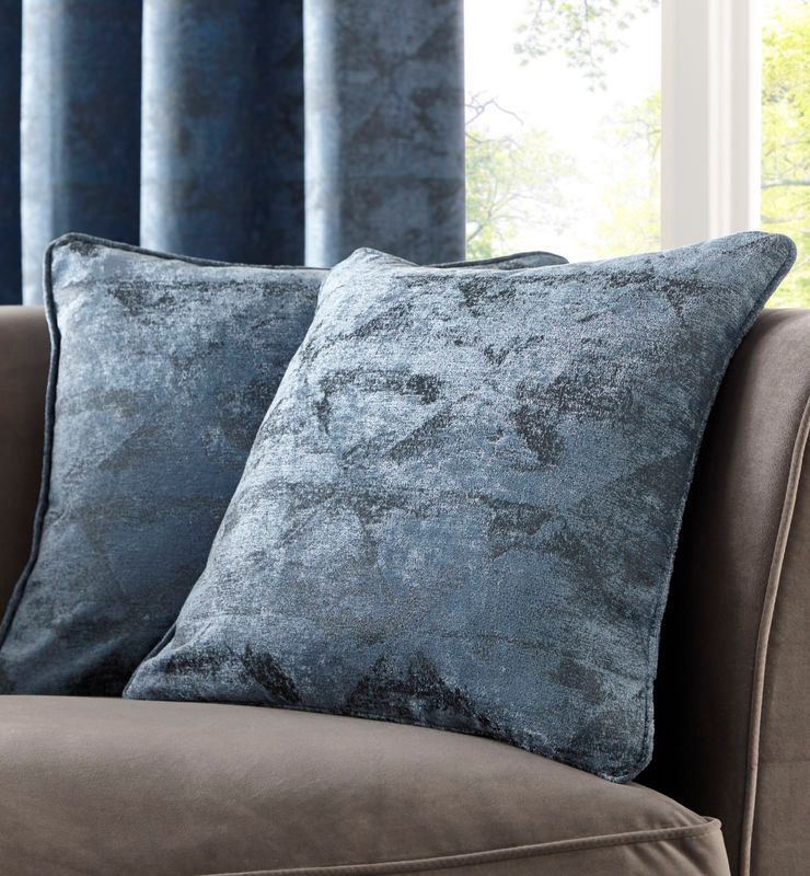 StudioGuk's tweet photo. Topia ready made curtains for an instant new look!
A contemporary distressed, geometric pattern in luxurious chenille, creates a stunning statement for your home.Other colours available.Go online to search our fantastic product range.
.
.
.
#readymadecurtains
#studiog https://t.co/iKF8EMapdX
