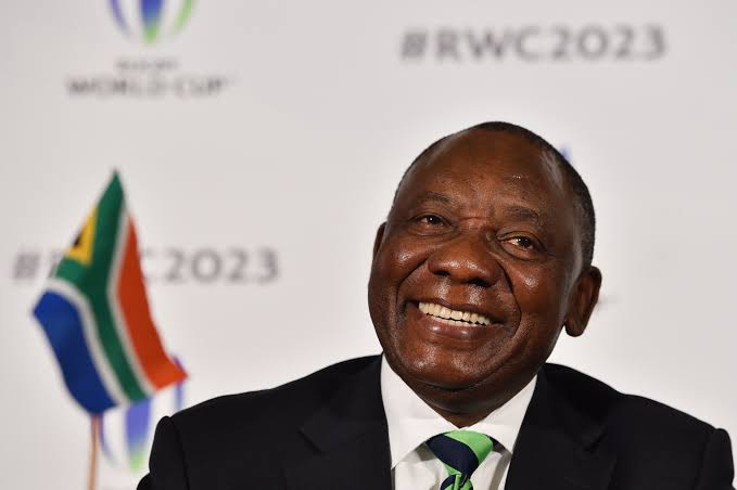 TheHighSparrow1's tweet photo. #LockdownSA
#shutdownsouthafrica
My president was faced with the decision of money or lives. He chose to save our lives. https://t.co/bDEecr9alj