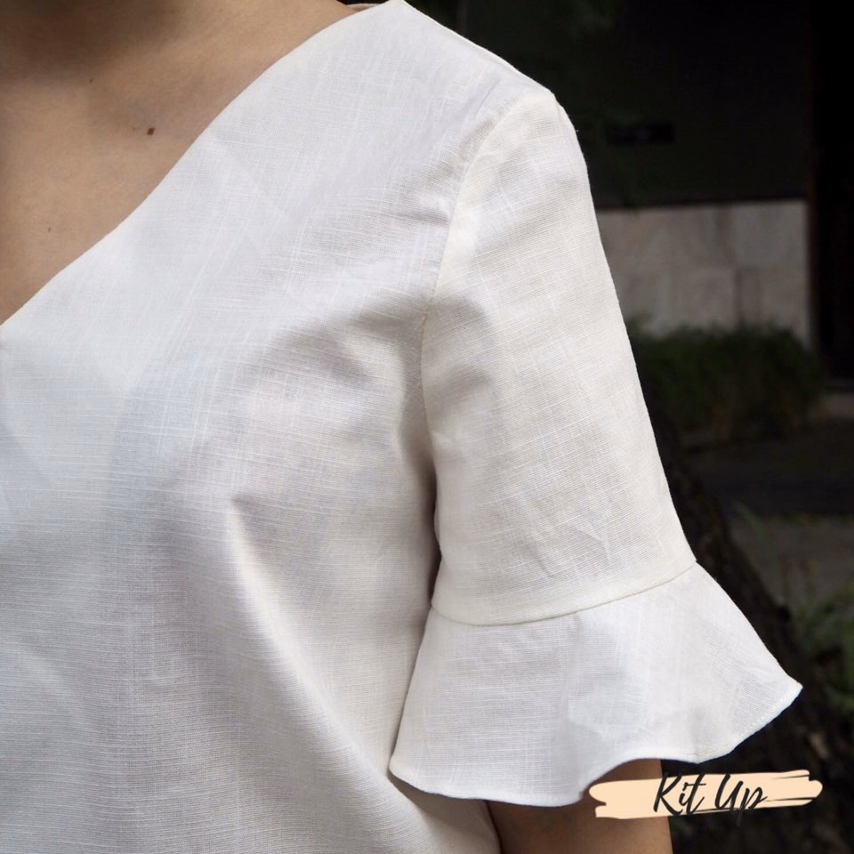 KitUpStudio's tweet photo. กลับมาขายค่ะ เพราะโดน leave without pay 🤣😢😢😢

เสื้อ Swell Top สีขาว Floral White 🤍

540 THB

สั่งซื้อ/สอบถามเพิ่มเติม
IG : kitup_studio
FB : Kit Up Studio
Line : @633ufhfp
Shopee : https://t.co/Xv5ACNgB3v

#kitupstudio #ตลาดนัดออนไลน์ประชาธิปไตย https://t.co/aBUgoNU5ov