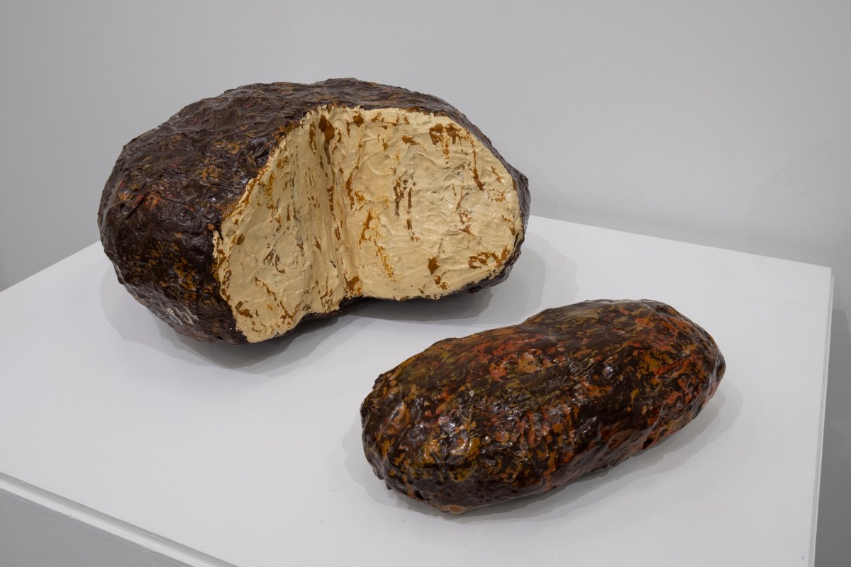 hvmoca's tweet photo. It's Monday and some folks are back to working from home. This is a reminder not to forget to take a snack break! 🍞

Image: Claes Oldenburg, Two Loaves of Bread, One Cut, 1961
Photo by Maksim Akelin https://t.co/6VoasMrwe1