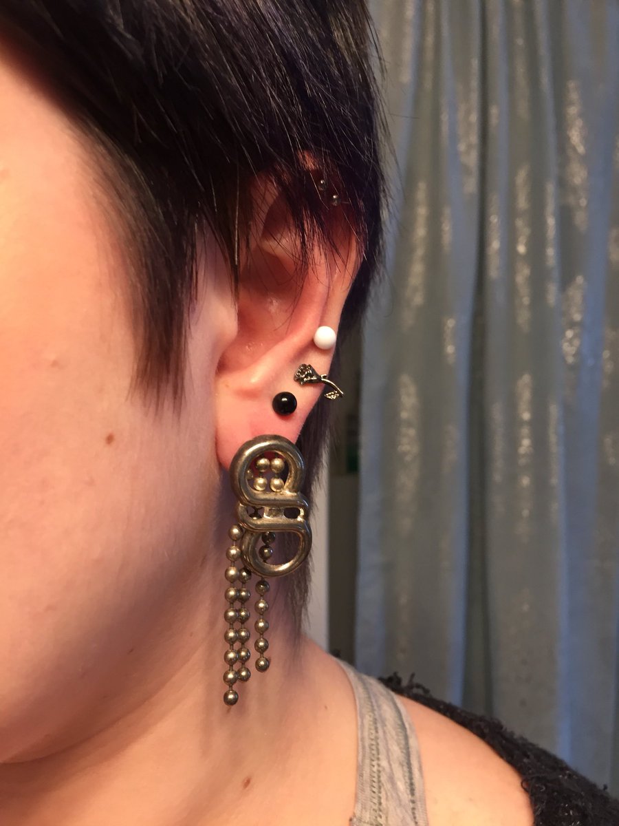 chain earrings with these dangly boys $8
