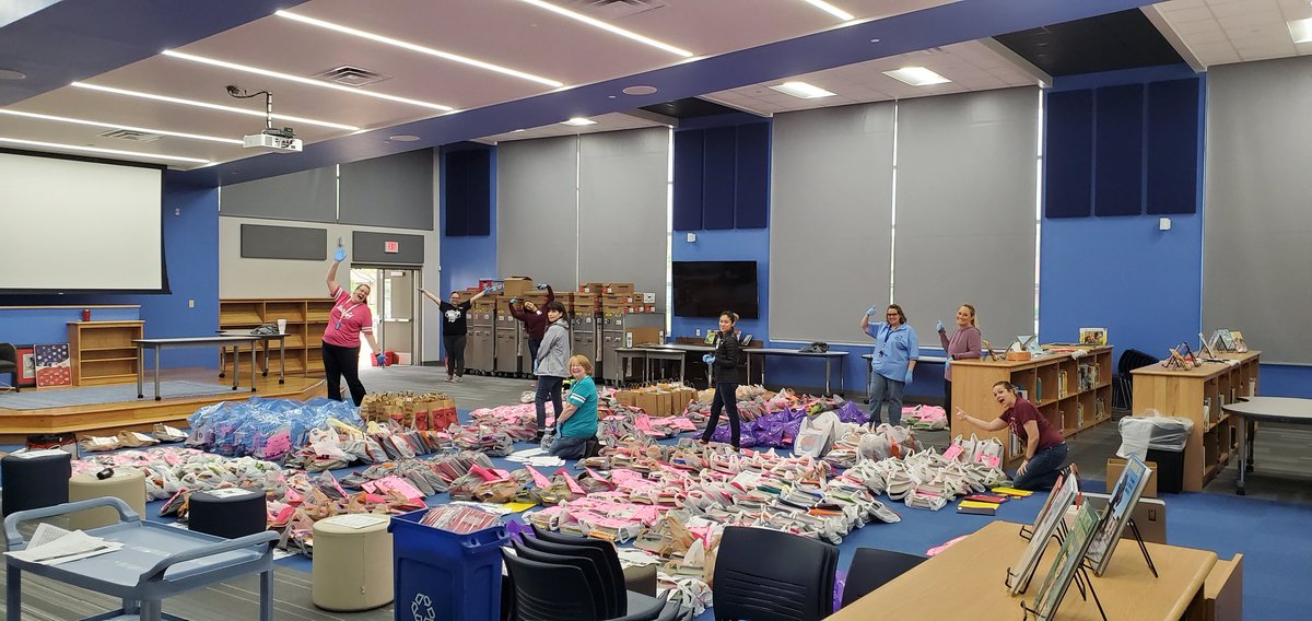 AndreaA34351492's tweet image. When I say I ❤ my school, I mean it! All the teamwork and dedication I have seen the past couple of days makes me proud to be a part of the Rutherford family. #learningkits #onlinelearning #ruthes #WhereTheBestBegins #teamworkmakesthedreamwork #SocialDistancingPickUpLines