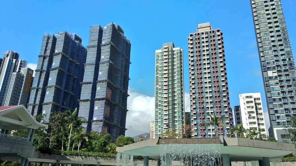 <a href="/OrganicRoadMap/">Heidi Csernak</a> <a href="/Giselleinmotion/">Giselle</a> <a href="/Touchse/">MiaNX</a> <a href="/CharlesMcCool/">Charles McCool ✈️</a> <a href="/XeniaKaepernick/">Xenia Kaepernick</a> <a href="/TravelAtWill/">LDH</a> <a href="/RoadtripC/">Roadtrip Couple</a> <a href="/travelwithirine/">Travel with lrine</a> <a href="/always5star/">Always5Star</a> <a href="/TravelBugsWorld/">Travel Bugs World ✈️🐞🌎</a> @StromfieldAdvs <a href="/LiveaMemory/">Live a Memory</a> <a href="/SashaEats/">Sasha</a> <a href="/windsofjane/">WindsofJane 🇨🇦</a> <a href="/EvansKerry/">kerry evans</a> <a href="/Explorationproj/">Exploration Project</a> <a href="/kmf116/">Karen Mellott-Foshier</a> <a href="/DivaVinophile/">Sharon L</a> <a href="/Adventuringgal/">Cynthia | Adventuring Woman</a> <a href="/IBBtravel/">Lindz 🇨🇦 I've Been B✈t!</a> <a href="/LindaPeters64/">Linda</a> <a href="/carpediemeire/">John @CarpeDiemEire</a> @VParadisoBCA @snowdirtwater Not quite exactly #Top4BlueSkies but this is how spring is looking for me in #HongKong at the moment. It was 30 degrees this afternoon (in March!) Prob. another overheating year ahead again. What about you <a href="/MattsRoadTrip/">Matt</a> <a href="/RoadTripsCoffee/">Road Trips & Coffee | Jason</a> <a href="/ItIsAGrapeLife/">Glen ~ It Is A Grape Life 🍷</a> <a href="/RudiGourmand/">RudiGourmand</a>?

#Top4Theme