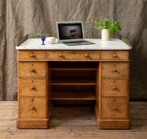 Howe London tweet media