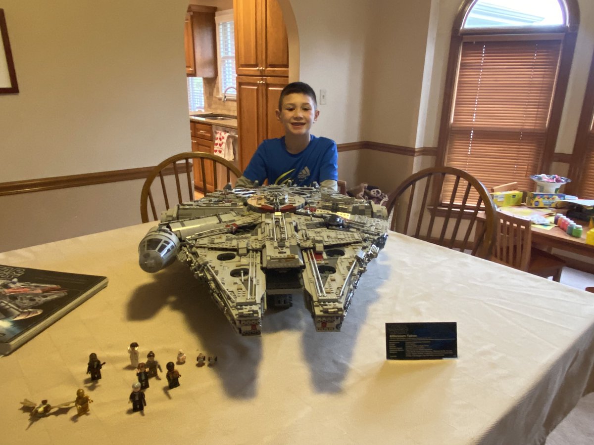 NicoleLugaila's tweet photo. Reese just completed the 7541 piece millennium falcon Lego set. #millenniumfalconlego https://t.co/xASOJvxwDR