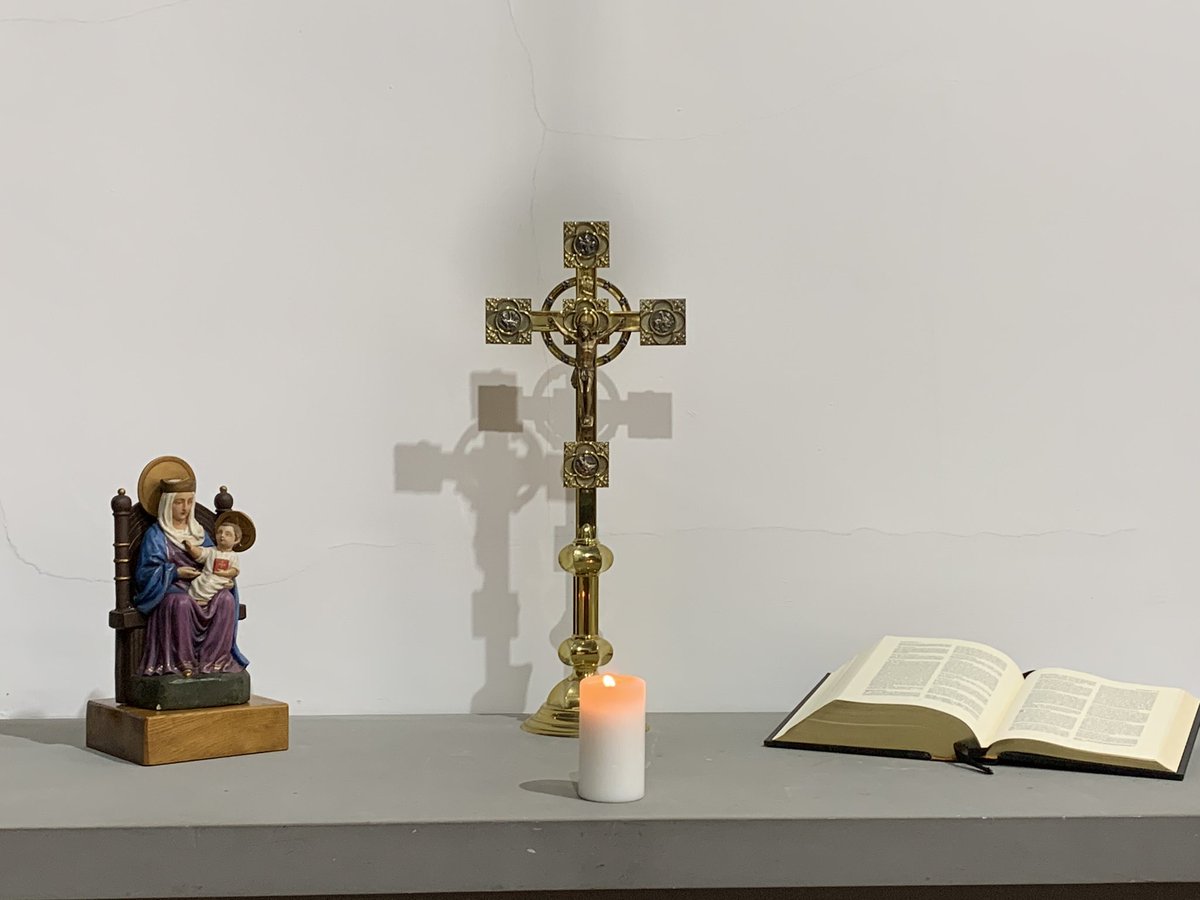Following the Prime Minister’s broadcast to the nation, and  with immediate effect all our churches will remain locked. 
Mass will be live-streamed from St Agnes’ every Sunday at 10am.