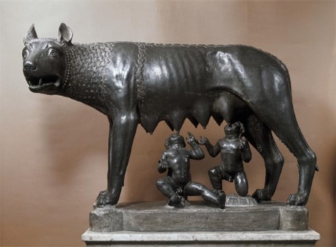 UWHist's tweet photo. 🚨New course! Mira Green will teach Ancient Roman History (HSTAM302) online in Spring. Prof. Green has been designing this course specifically for remote learning with the help of online education experts. Sign up before it fills! #uwcourses #uwstudentlife https://t.co/bSbl3LUvfZ https://t.co/rnsWu8wKfZ