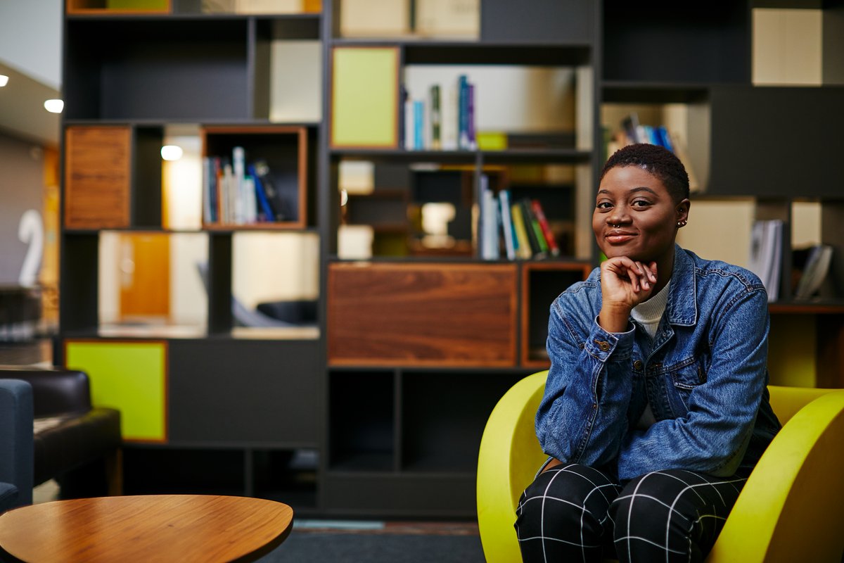 alexia_chatelle's tweet image. in other UK news:

saw an ad on my school's site that said they were looking for international students to model in a marketing campaign. so I figured, why th not get paid for being Black &amp;amp; Caribbean? shhhhhh... it's the LEAST the Brits could do. 

#letstalkreparations #prerona