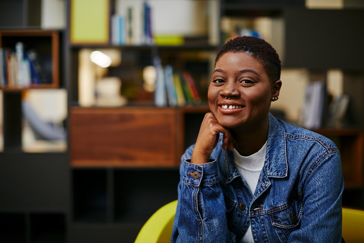 alexia_chatelle's tweet image. in other UK news:

saw an ad on my school's site that said they were looking for international students to model in a marketing campaign. so I figured, why th not get paid for being Black &amp;amp; Caribbean? shhhhhh... it's the LEAST the Brits could do. 

#letstalkreparations #prerona