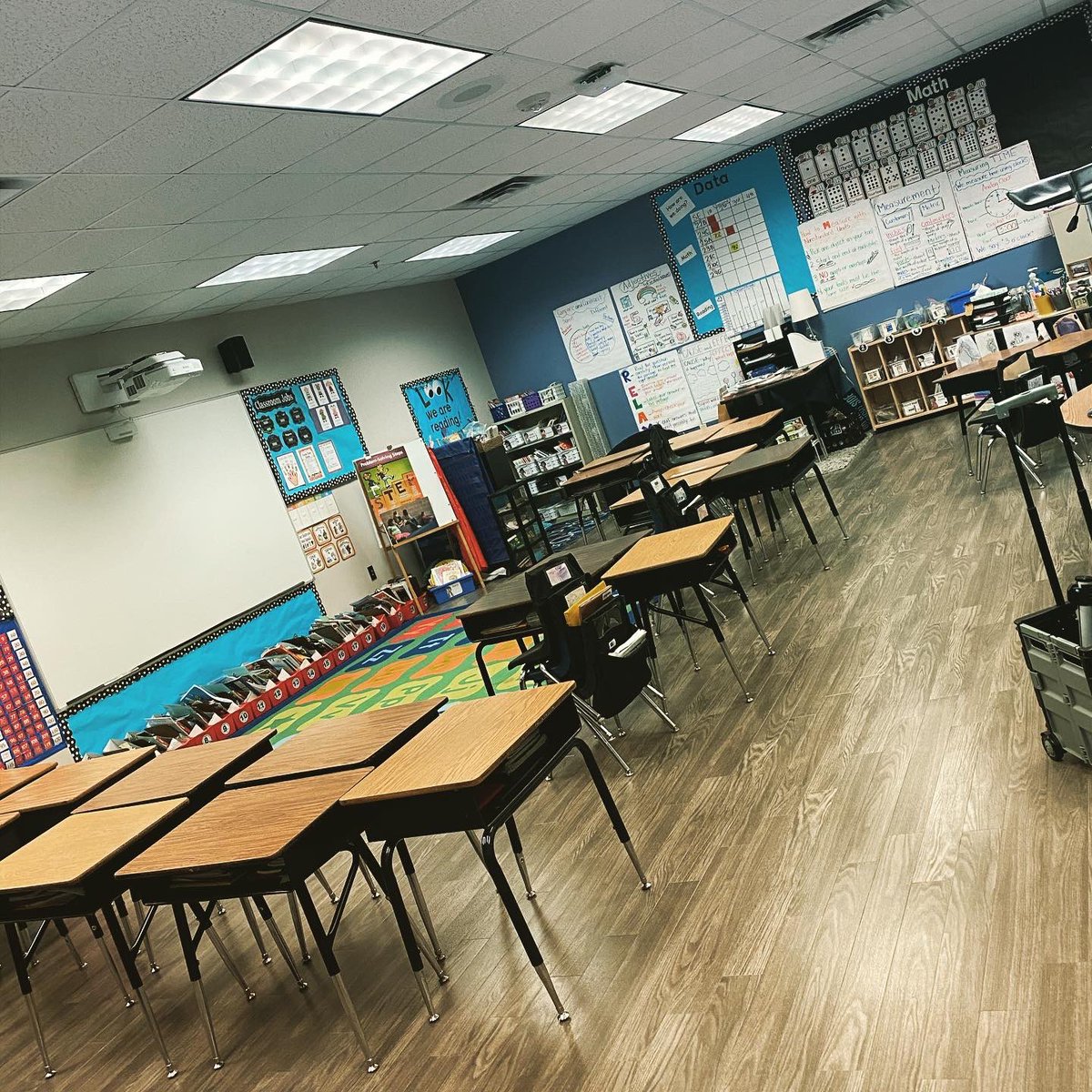 shamburgerisd's tweet photo. Today was super hard having to say goodbye. I’m wasn’t prepared for the emotion of not being able to say goodbye to my sweet student’s. #fla #risd #myhearthurts #youwillalwaysbemykids 💕 https://t.co/Yujwa63gzo