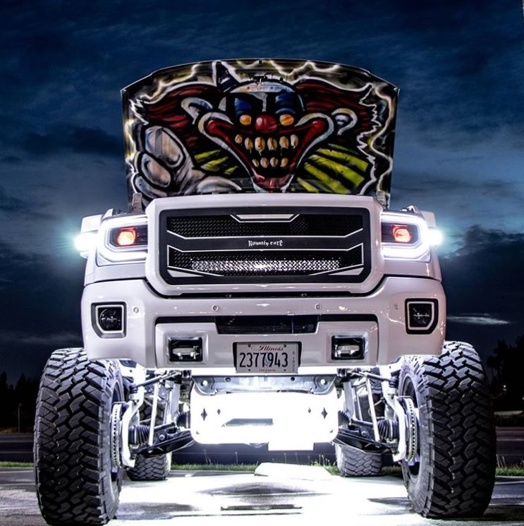 RealTruck's tweet photo. This might be the first time I have seen under the hood art, this needs to be a thing.
Featuring : @dmax.Josh
#damx #duramax #diesel #cummins #powerstoke #lifted #trucks #liftedtrucks #custom #art #fullthrottle #royaltycore #realtruck https://t.co/1clN0k5ygw