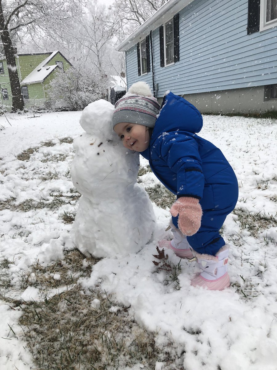 Abigail was pretty happy there was snow today! ❄️ ⛄️ Team 22, anyone else play in the snow today??