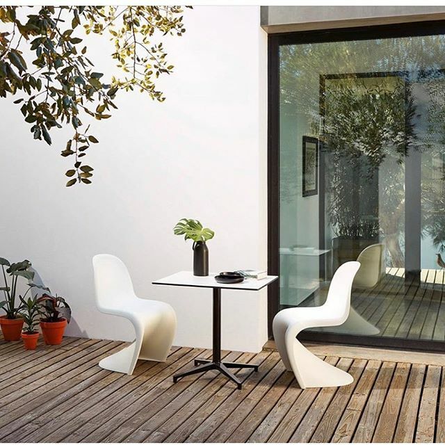 a2z_beutcom's tweet image. vitra While some chairs are designed for the office and others intended for the kitchen or dining room, there are certain seats that work wherever and whenever they’re needed. Where do you spend most of your time in the house these days? #Vitra #StayingA… ift.tt/2J6E8QD