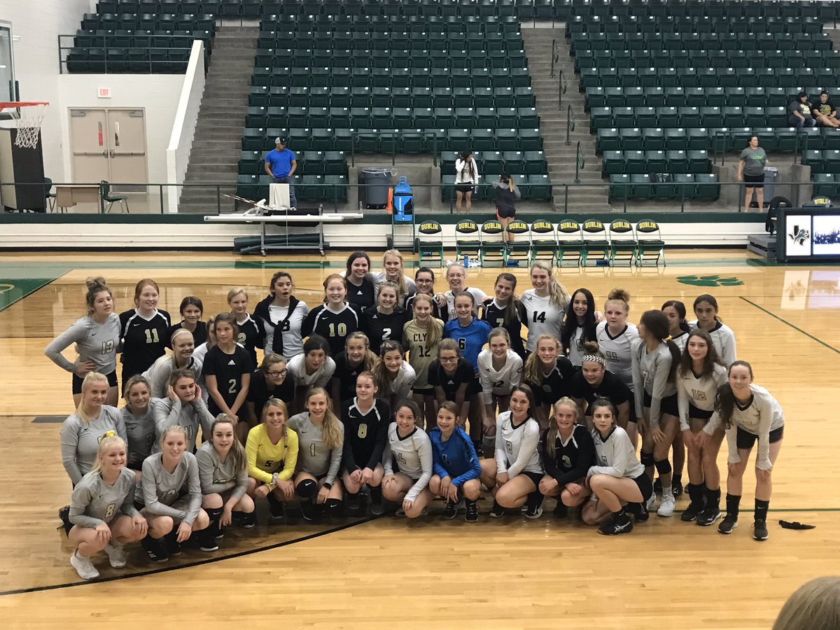 kdlatham95's tweet photo. @ClydeVolleyball https://t.co/5MTLAs6qOz