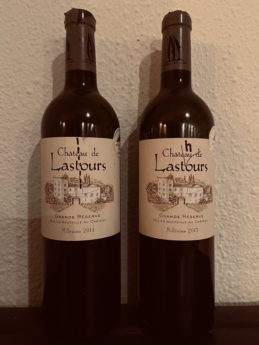 Geen #lockdown . Onze dochter gaat morgen, zoals gepland, het huis uit. Op kamers. We hebben het moment gemarkeerd met een goede wijn (oké twee flessen) van ⁦@Lastourschateau⁩. Waarbij het voor ons niet ‘Lastours’ was, maar ‘Last Ours’ of ‘Last Hours’ als gezin onder 1 dak.