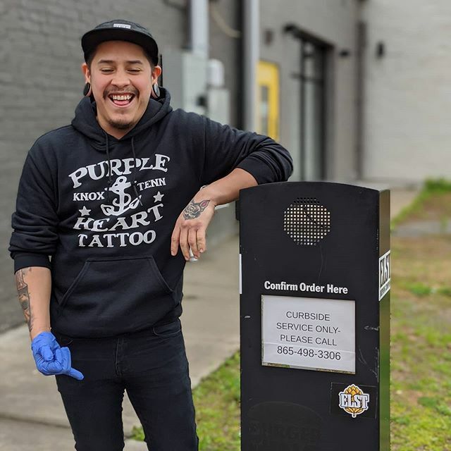 elstbeer's tweet photo. We're open 4-8pm for CURBSIDE ONLY.  Please call when you pull up. Parking available on the side of steamboat.
Growlers, crowlers, gift cards and merchandise.
#oakwoodlincolnpark #oldnorthknoxville #fourthandgill #knoxbeer https://t.co/PykMAAEXnX https://t.co/s0AnquoCCw