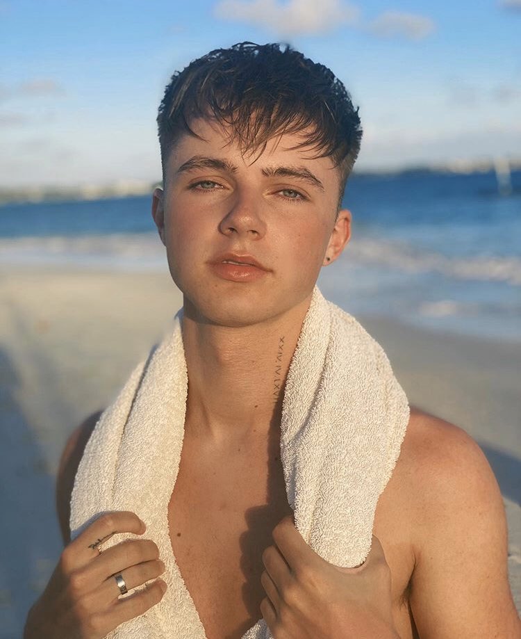 HRVY (@hrvy_rp) on Twitter photo 