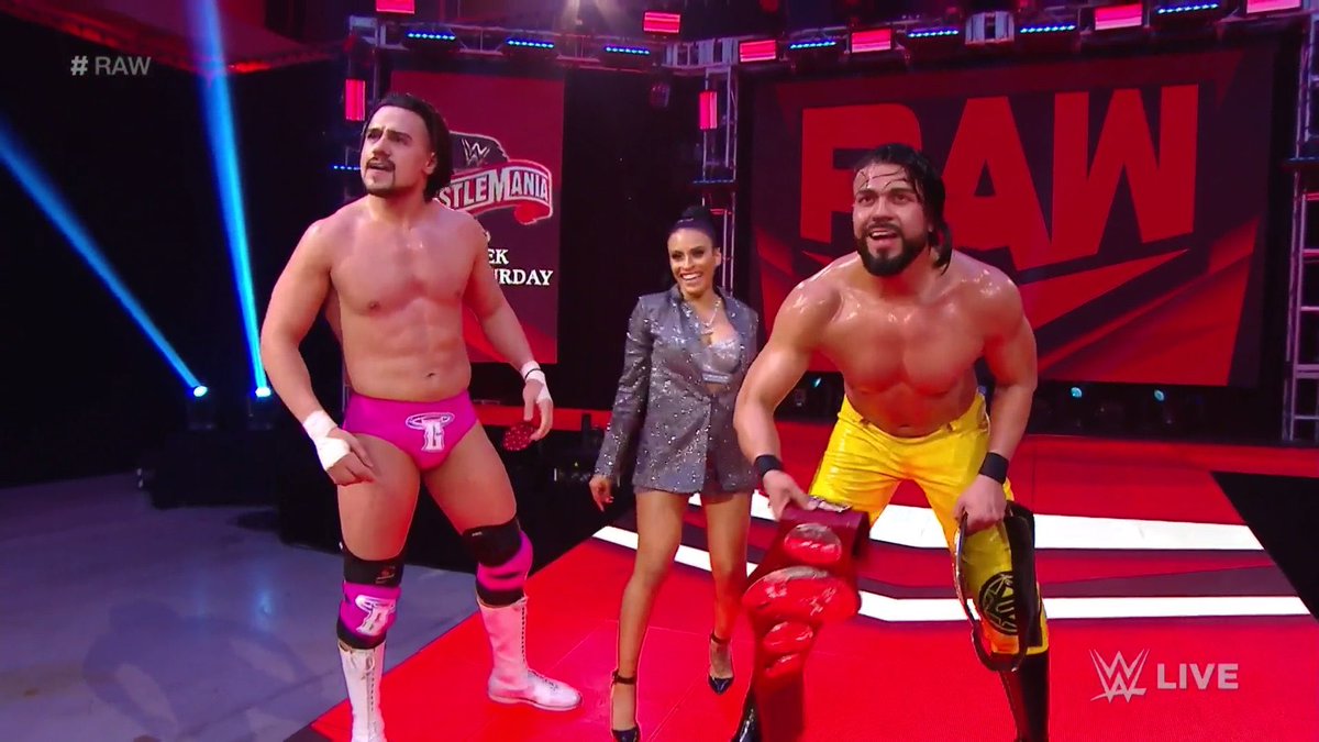 AngelGarzaWwe's tweet photo. We got this 😎😎 El Latino y El Idolo están en la casa baby 😎😎😎😎

Somos Mexicanos Cabrones 🇲🇽 https://t.co/HeApVFryja