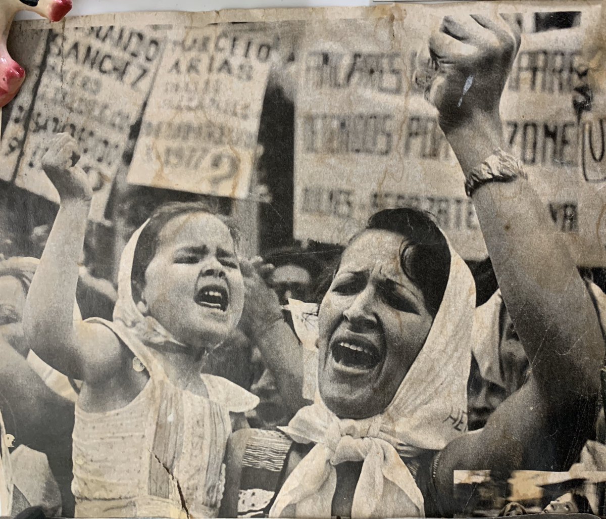 k_Johansen's tweet photo. Por la memoria, por esta foto, la lucha por la justicia, siempre. #nuncamas #dictadura https://t.co/TjLBR0TLq3