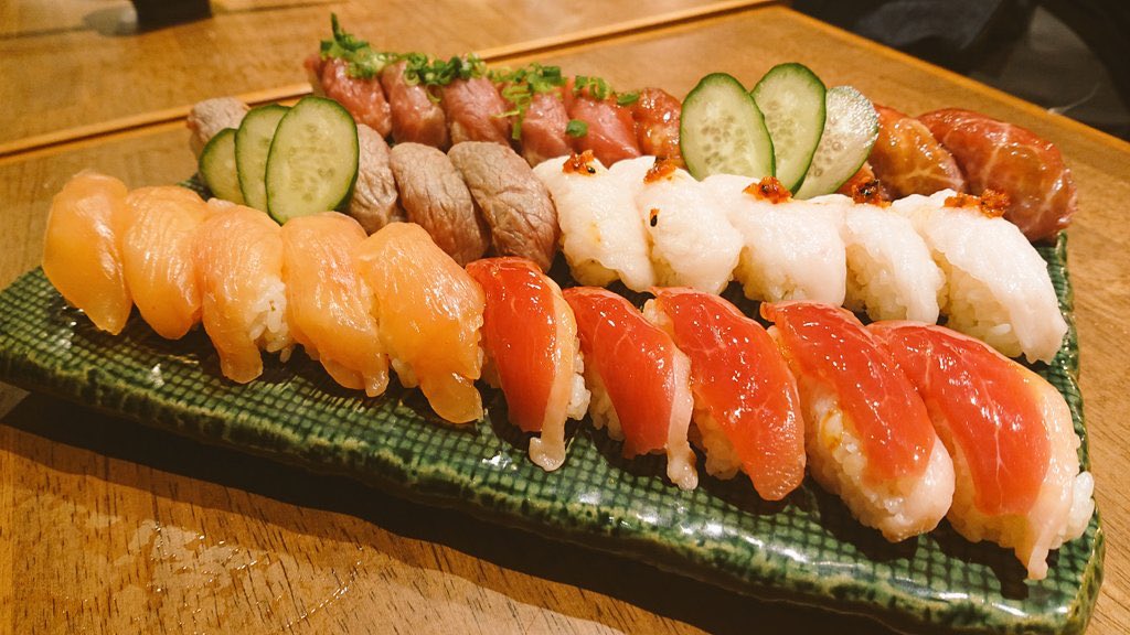 akiba_nikuzushi's tweet photo. 【感謝総額290貫】
当店自慢の肉寿司29貫を10名様にプレゼント致します🎁🍣

〜応募方法〜
このアカウントフォローとこのツイートのリツイート。
締切は3月31日23:59まで。

皆様がTwitter見たよ〜とかコロナに負けないで！のお言葉に本当に助けられました。
今一度いつもありがとうございます！！ https://t.co/ecfQoPkcgF