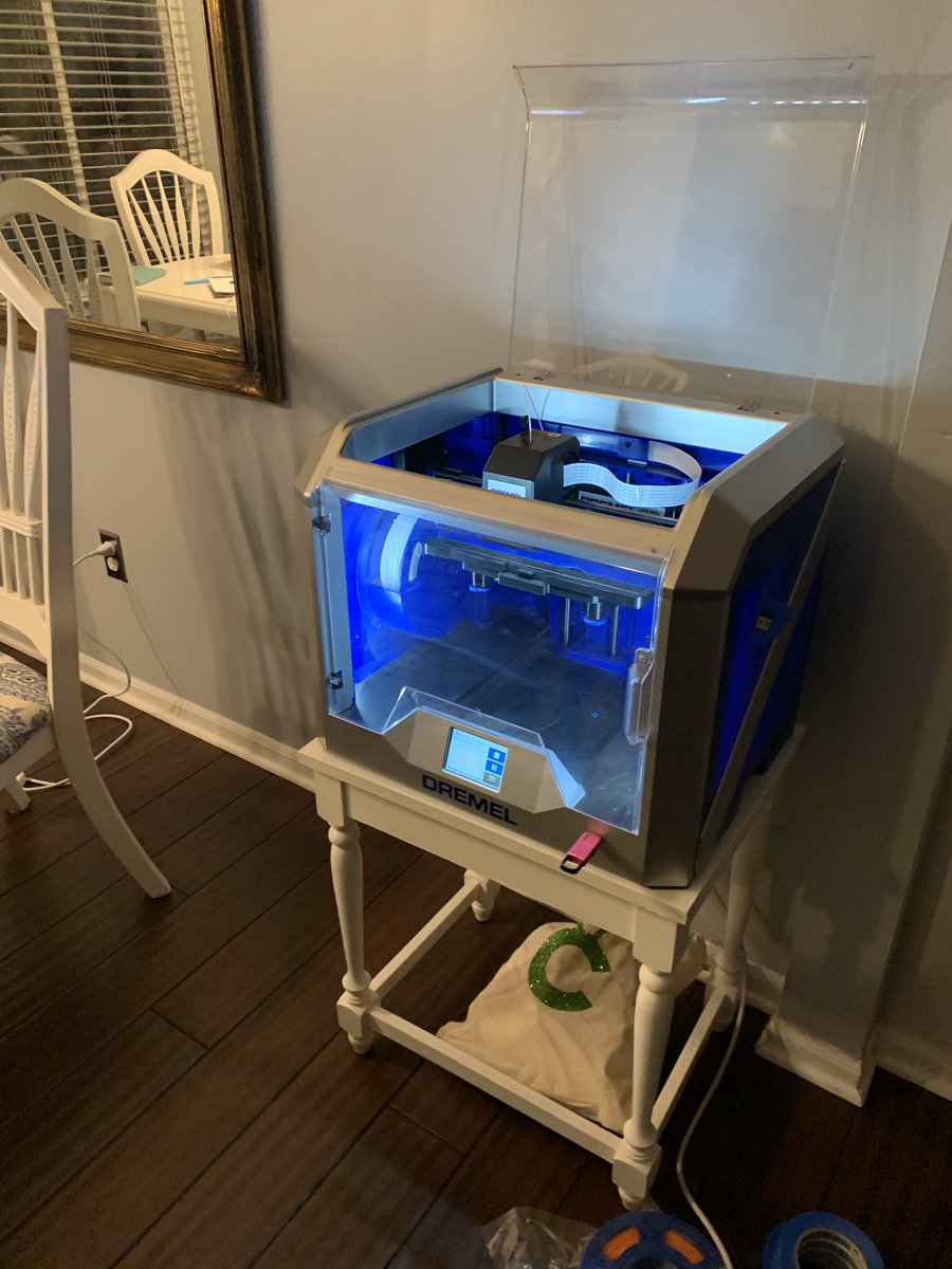 lesliebaugh10's tweet photo. Thanks @TPachera and @A2Scarlett for allowing me and a few of my colleagues the honor of helping to keep the medical staff @stjoes_health safer by setting up in-home 3D print stations creating protective face shields @billvanlooteach you rock https://t.co/K4JajhkR26