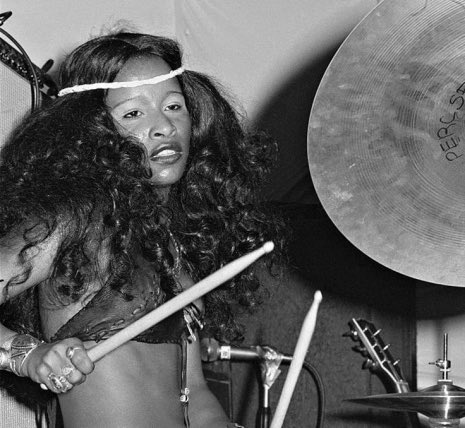 HAPPY BIRTHDAY TO THE ONE + ONLY CHAKA KHAN    