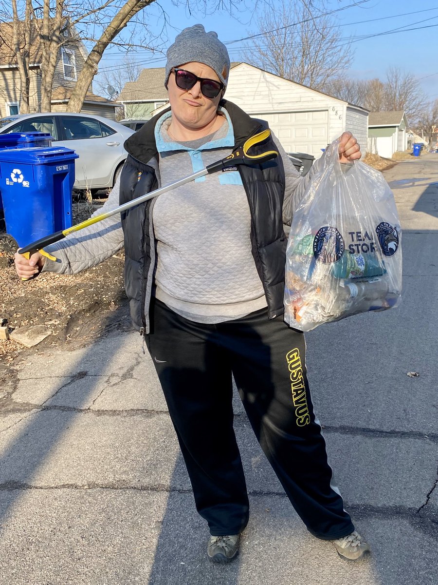 Since we’re social distancing and getting outside for walks, I got myself a grabber thingy and picked up a bunch of trash while on my neighborhood walk today. #MyStPaul  #FrogtownLove 🐸❤️