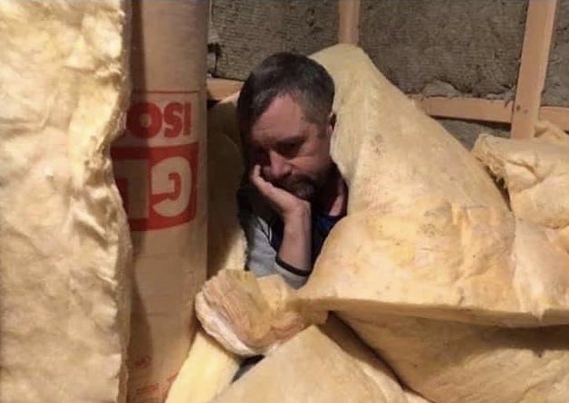OlofHolmer's tweet photo. - Vad tycker du är värst med att sitta i isolering?
- Klådan, klådan är absolut värst. https://t.co/i5WRXLaZmE
