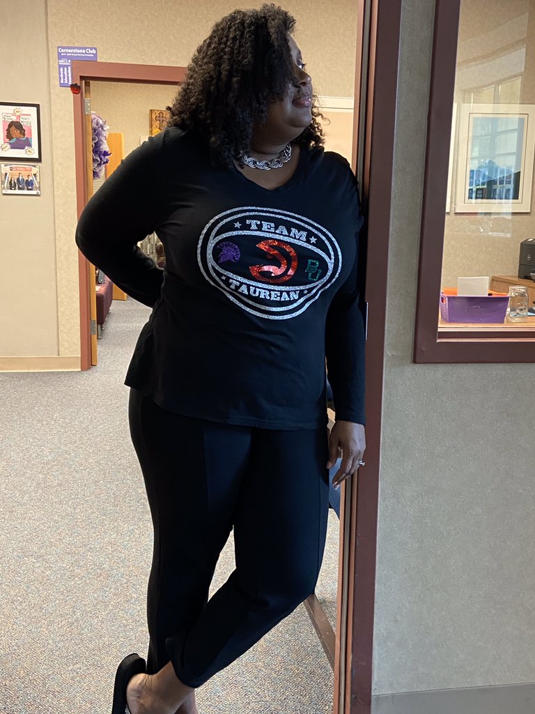 Valat1's tweet photo. Itโs โJersey Day.โ Supporting our Warrior @taureanprince #EDubvirtualspiritweek https://t.co/wv2xUtz0St