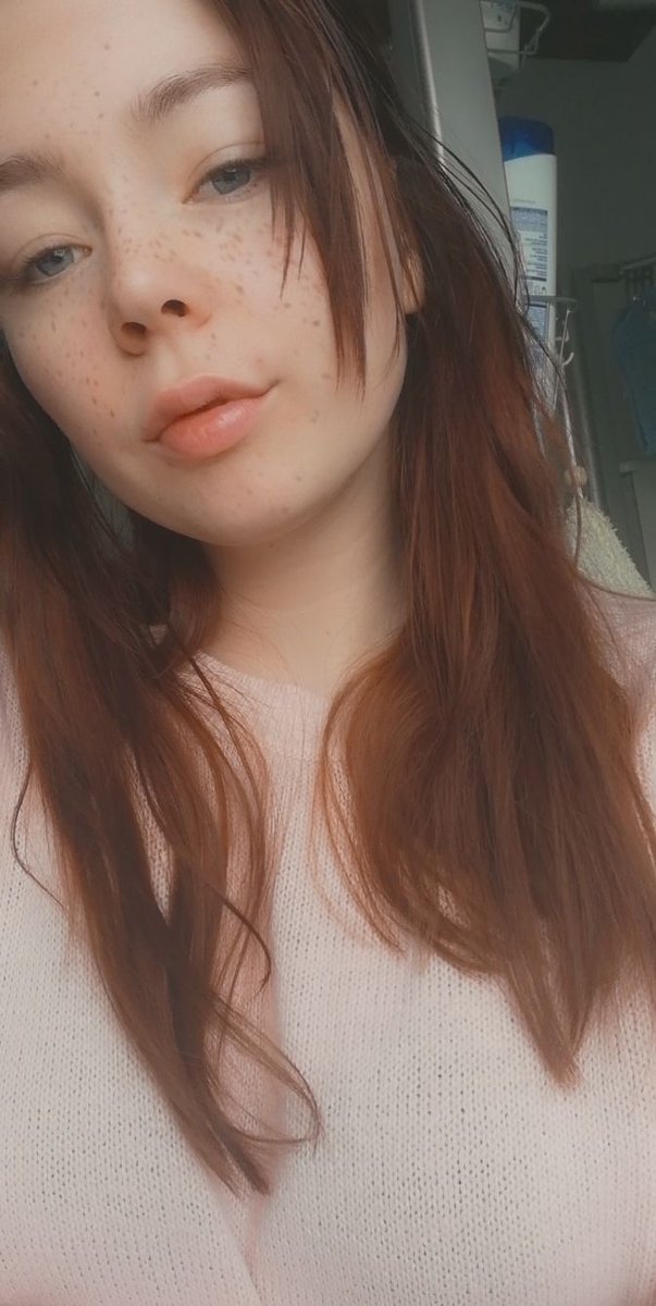 queenycrossing's tweet photo. ~ about me ✨

lena (she/her)
× 22
× aquarius
× really into gaming on various platforms
× started playing AC with wild world
× in love with the cat I adopted in november
× might post a few other gaming related things

I'd love talking to ya'll 🌲🍯 https://t.co/trNBRhf0z8