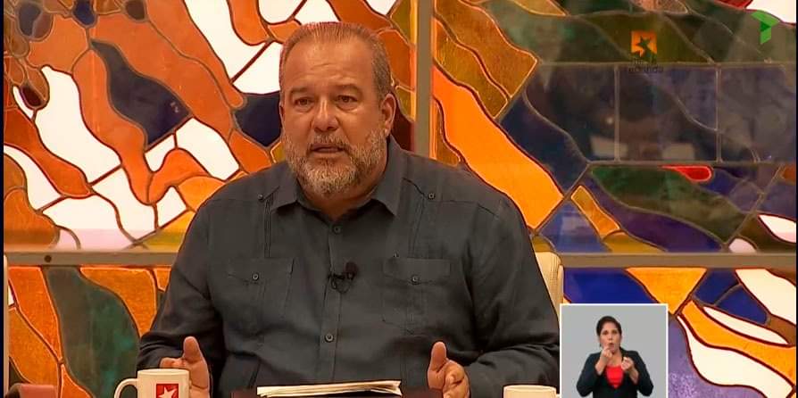 En <a href="/mesaredondacuba/">Mesa Redonda</a> el Primer Ministro <a href="/MMarreroCruz/">Manuel Marrero Cruz</a> dice: "Los turistas que están alojados en casas de alojamiento privadas también deben permanecer en aislamiento (9413)".