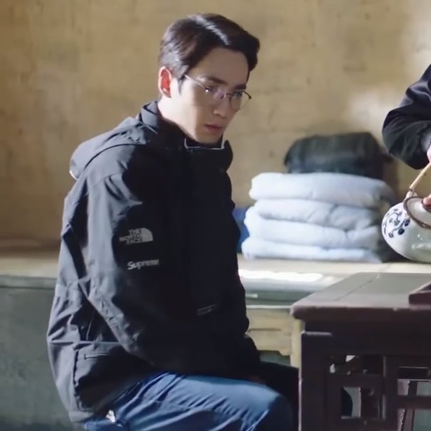 today i offer you shen wei in zhao yunlan's big jacket. tomorrow, who knows?