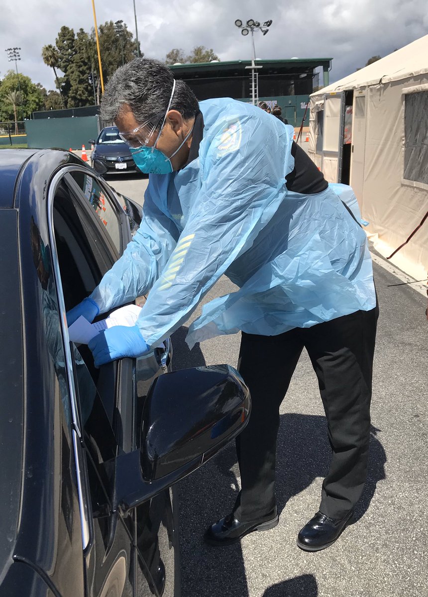 Today I joined @UFLAC President Freddy Escobar to assist with the administration of the 1st mobile public COVID-19 tests in our City. @MayorOfLA asked your @LAFD to step up during this unprecedented crisis & we did. I would never ask my FFs to do something I wouldn’t do myself.