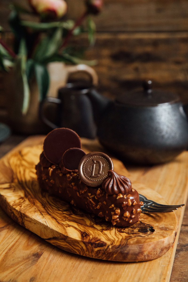 dreamworldcakes's tweet photo. Following the announcement from The Prime minister this evening , it is with regret that we feel we can no longer offer a delivery service and so are forced to temporarily close. Following government advice we will revisit the situation in 3 weeks time. Stay safe x https://t.co/ySdFA3K61D