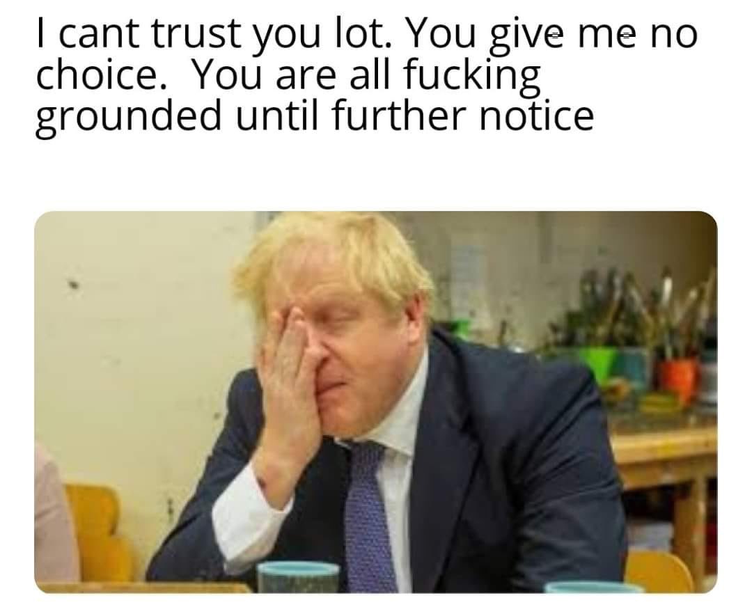 klbartram's tweet image. On the bright side...the Meme’s/GIF’s to emerge since 20:30 have certainly lightened the mood 😅