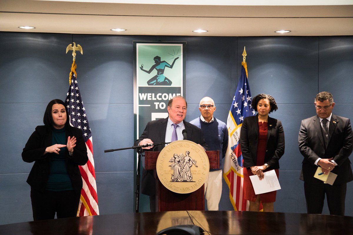 DetroitParksRec's tweet photo. Today, @MayorMikeDuggan shared that @DetroitParksRec is providing meals for children during the COVID-19 outbreak.
⁣
Meal pick-up will be provided at the following Recreation Centers:⁣
⁣
Adams Butzel, 10500 Lyndon⁣
Farwell, 2711 E. Outer Drive⁣
Kemeny, 2260 S. Fort Street https://t.co/YjXt6bMHVv