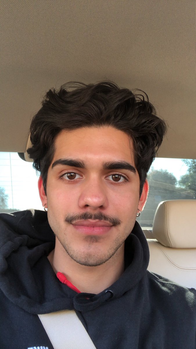 julian (@frihoele) on Twitter photo 