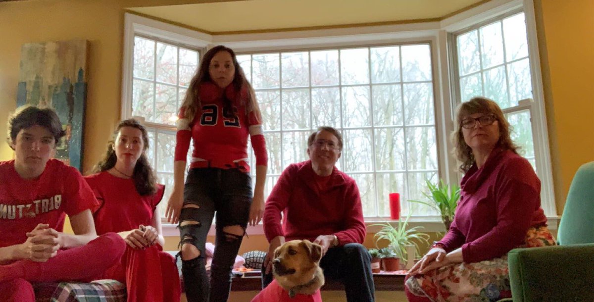 MRenselMD's tweet photo. #Coronaspringbreak #stay home RED is the color of the day - clothes and food- no beach just in home fun!! #COVID19 #rainbow #LockdownNow #springbreak2020 https://t.co/vDpZd4SLPD
