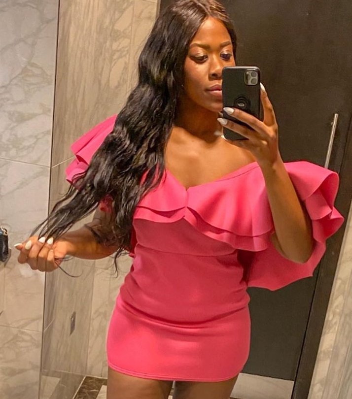 MViv27's tweet photo. Day 23: Monica @OddRockstarr

Fitness sis come throughhhhhhh. I've seen the transformation from the jump, Congratulations on all your progress. Thank you for showing me that discipline gets you through the journey when motivation sizzles away.❤ #weightlossguru #KetoBae https://t.co/VcZ7YOxBvq