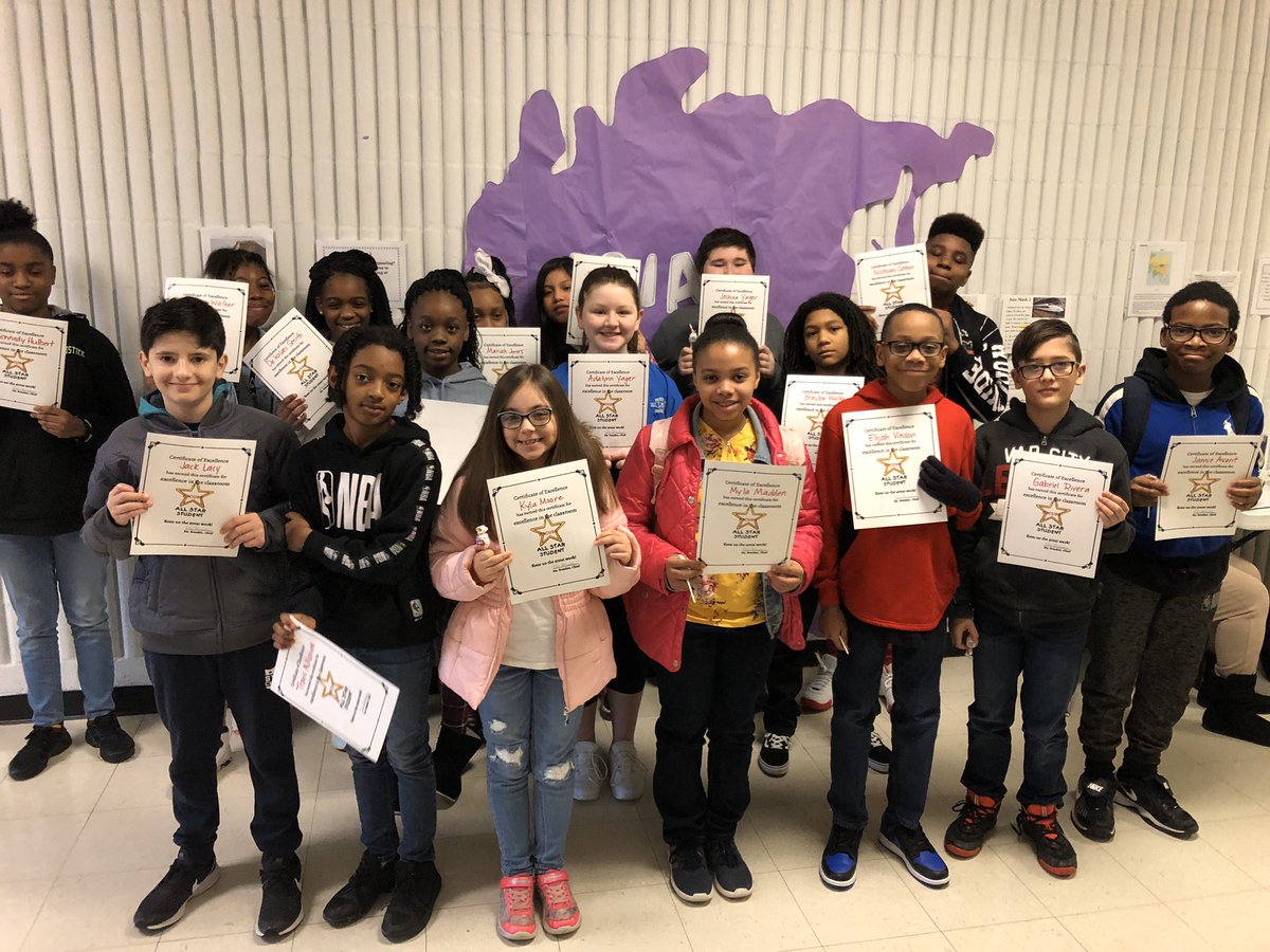 AmyLongFCPS's tweet photo. I missssss them, too!! My babies!! @LMESTigerNation @suptking https://t.co/FS0pDtMSFb