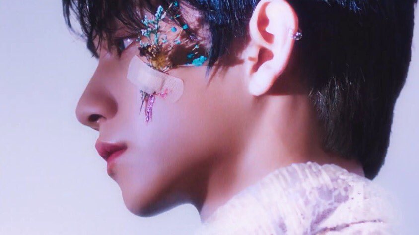 svtedits_17's tweet photo. #조슈아 #JOSHUA #JISOO
#舞い落ちる花びら #Fallin_Flower https://t.co/Amzmzetfly