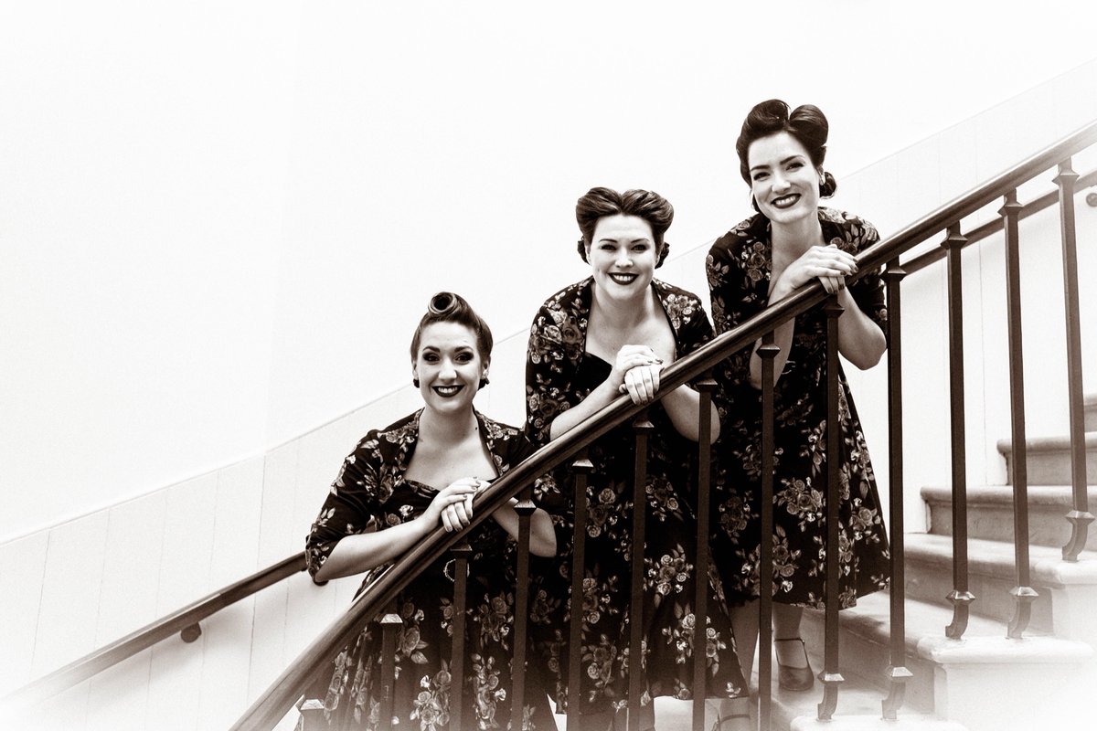 SwingStarlets's tweet photo. 🎶We’ll Meet Again🎶
If ever the lyrics of Dame Vera Lynn’s wartime classic were more fitting, it would be now ❤️
 ‘Keep smiling through, just like you always do, ‘Til the blue skies drive the dark clouds far away...’
Stay safe and well everyone 💋⭐️ https://t.co/YYgOn9dJv7