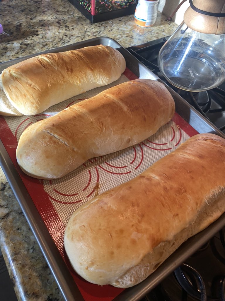 Bogeyfanboy843's tweet photo. @tompapa my first attempt at bread.  Thank you for the inspiration.  It was fabulous with a little butter. https://t.co/ybb28evfe7