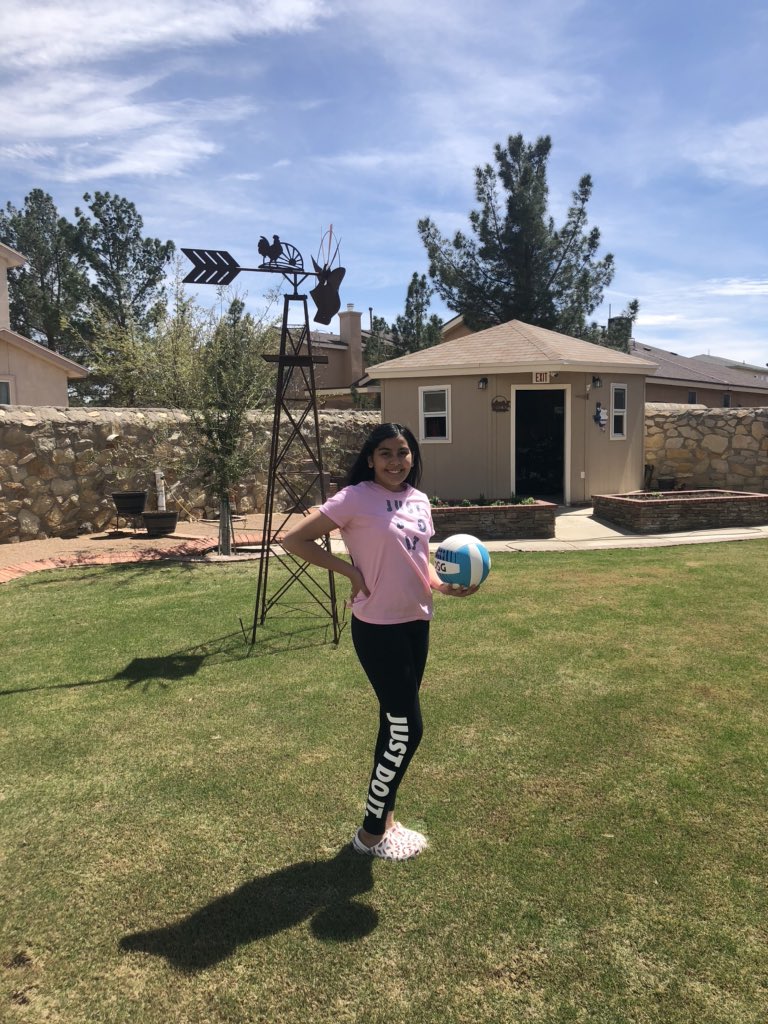 Practicing volleyball 🏐 #RaidersRiseUp <a href="/EMS_Raiders/">EMS Raiders</a>