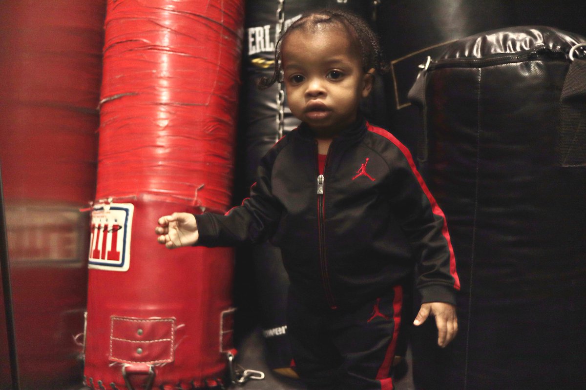 NavelleHice's tweet photo. Tre said are y’all ready for this #Process video tomorrow?!? We gon help y’all stay fit all quarantine 2020! 💪🏾
#Hopeman3
#NavelleHiceIII https://t.co/J38pRzHvHA
