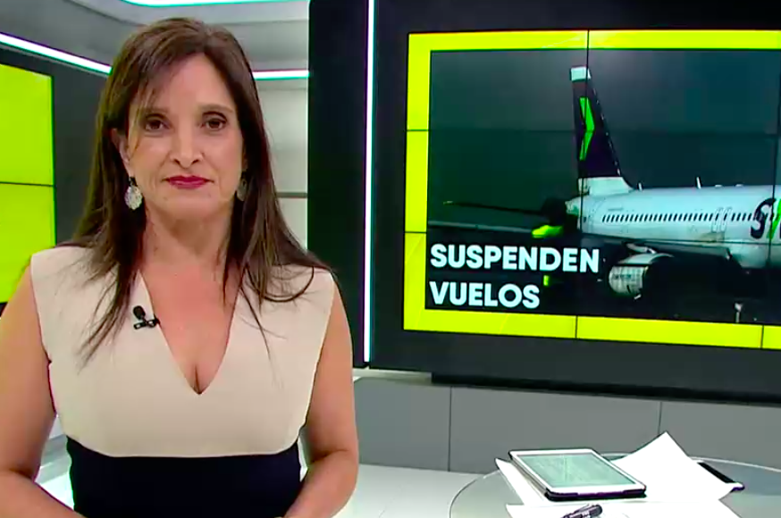CNNChile's tweet photo. [Programa completo] #MRCNN: Segunda muerte por coronavirus en Chile y otras noticias de la jornada https://t.co/eaODHaGWN2

Conduce: @matiburgos https://t.co/QKNN47VMh7