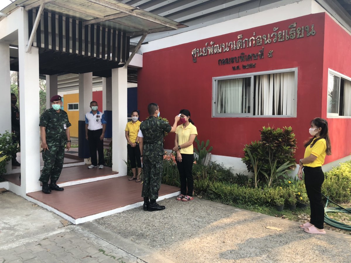boypsyop's tweet photo. #COVID-19
#กรมรบพิเศษที่ 5
#หน่วยบัญชาการสงครามพิเศษ
#VR SMART Soldiers
#RED_BERET https://t.co/hurYena48L